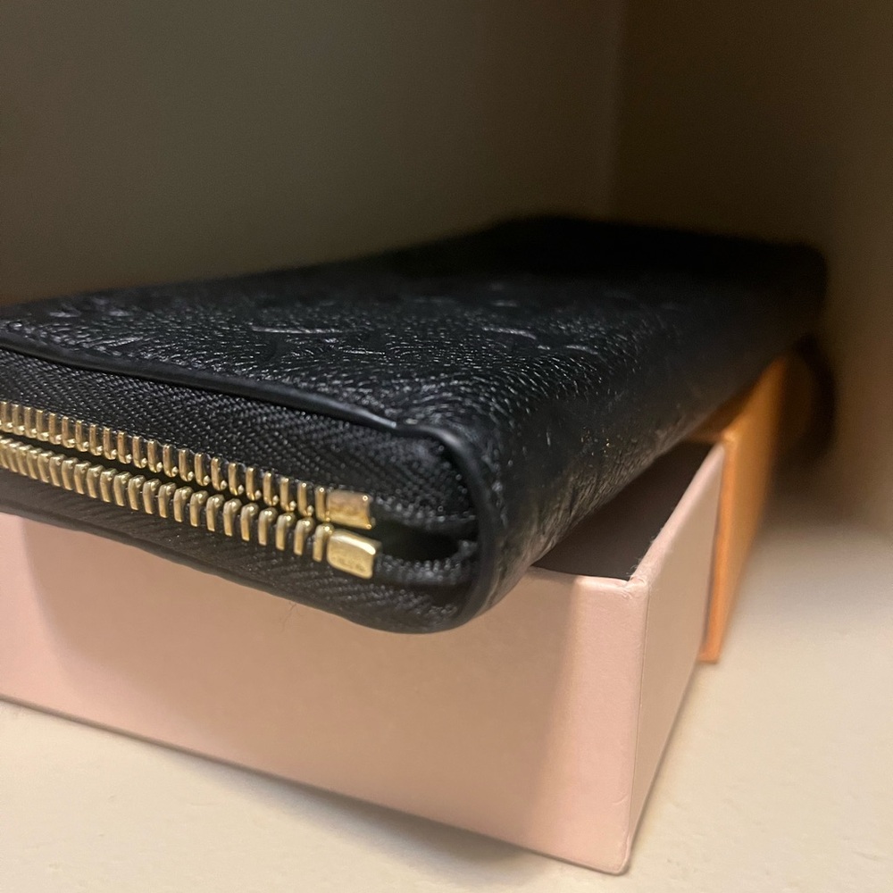 Louis Vuitton Clemence empriente noir wallet - Picture 8 of 11